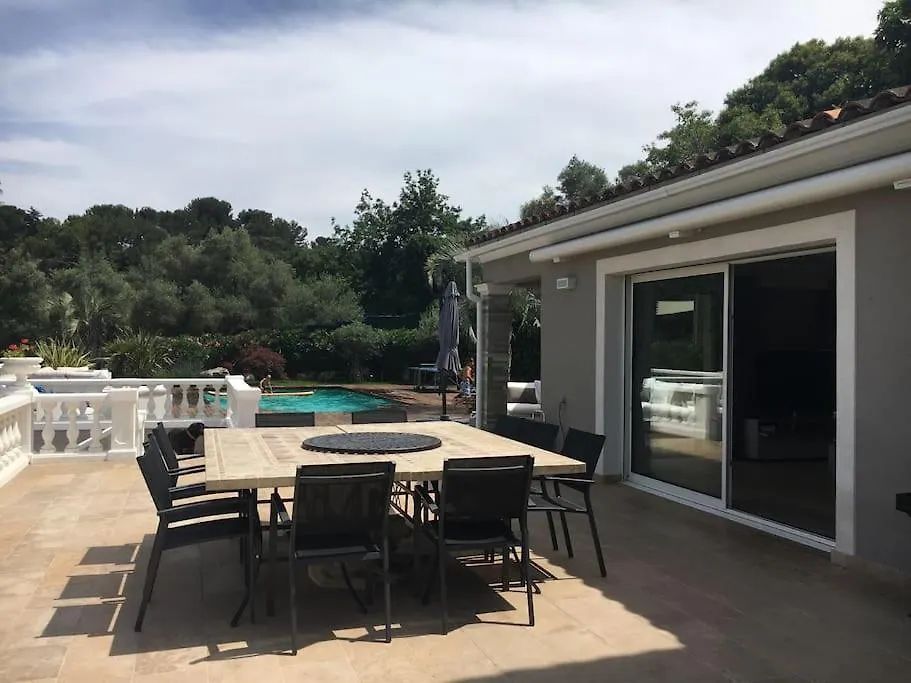 Superbe Villa A Antibes Avec Piscine Dans Un Quartier Calme 0*,