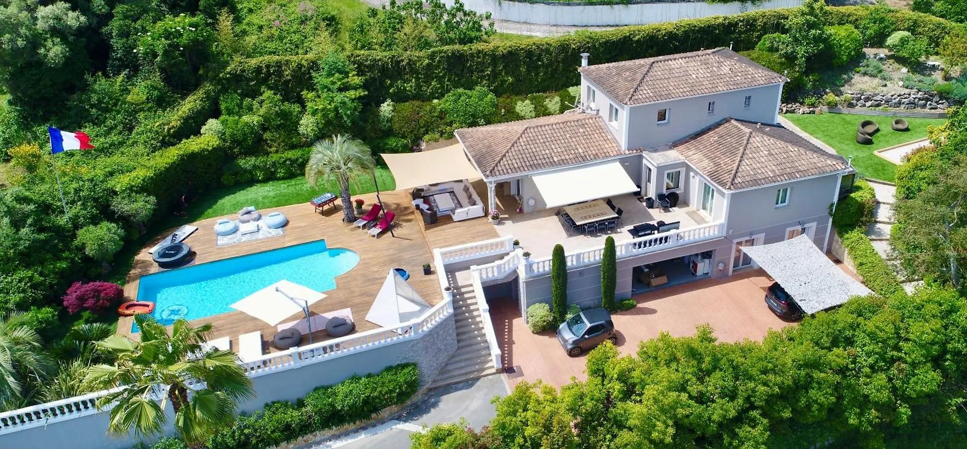 Superbe Villa A Antibes Avec Piscine Dans Un Quartier Calme